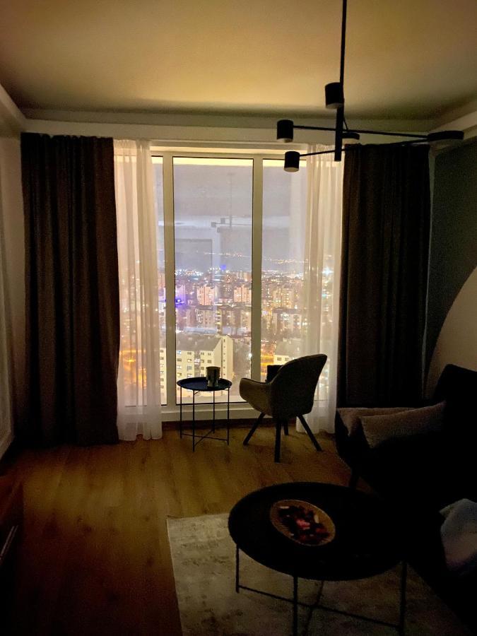 Sky Side Luxury Condo Скопье Экстерьер фото