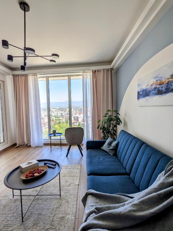 Sky Side Luxury Condo Скопье Экстерьер фото